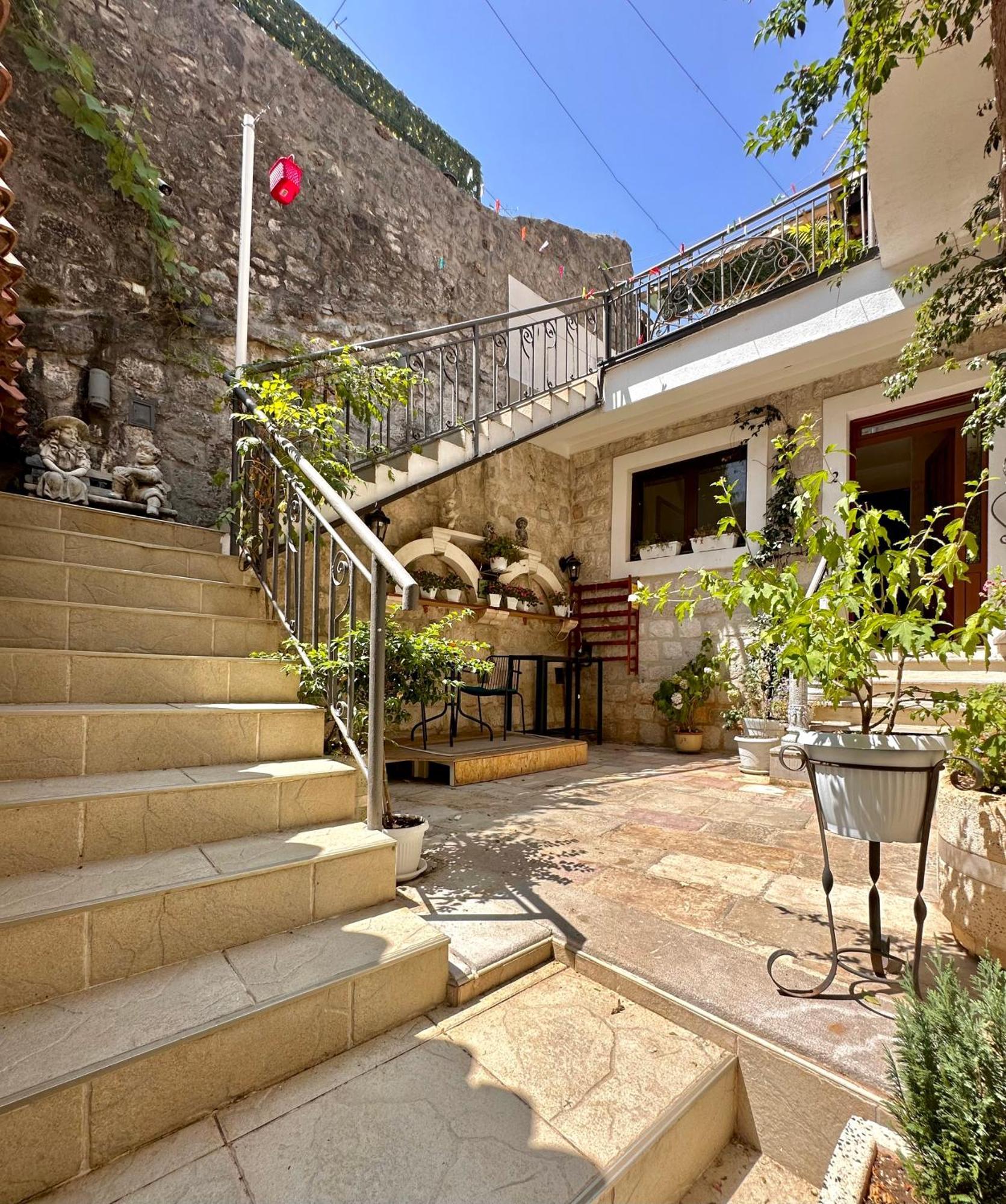 Vita Mundo Hotel Kotor Exterior photo
