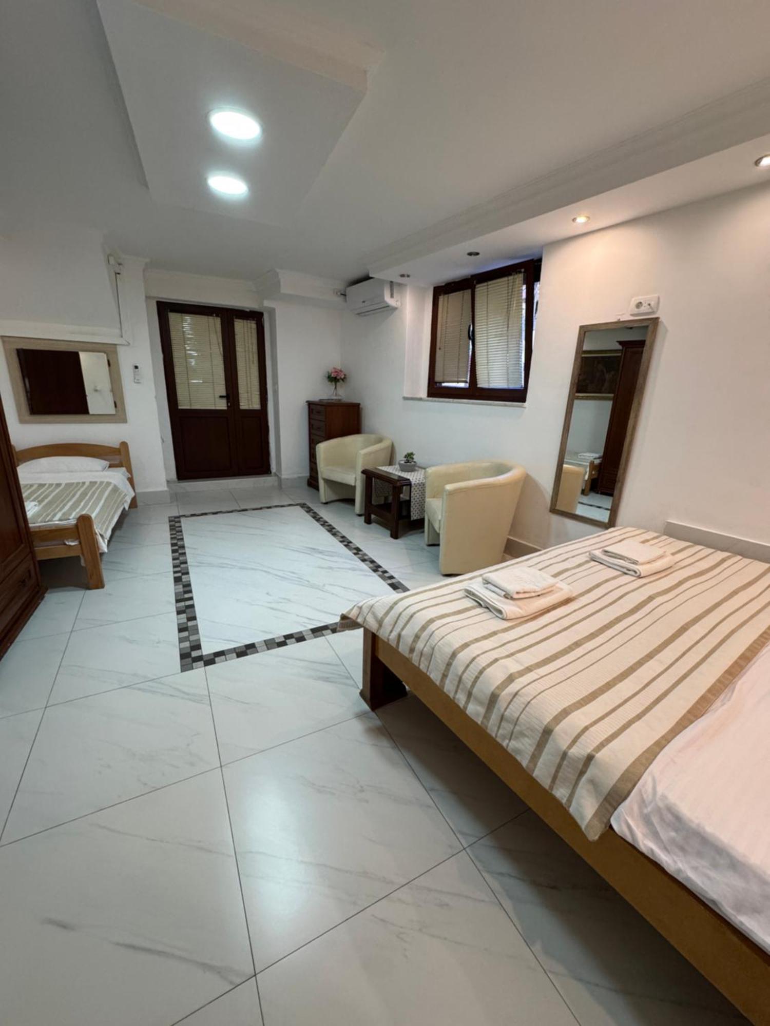 Vita Mundo Hotel Kotor Exterior photo